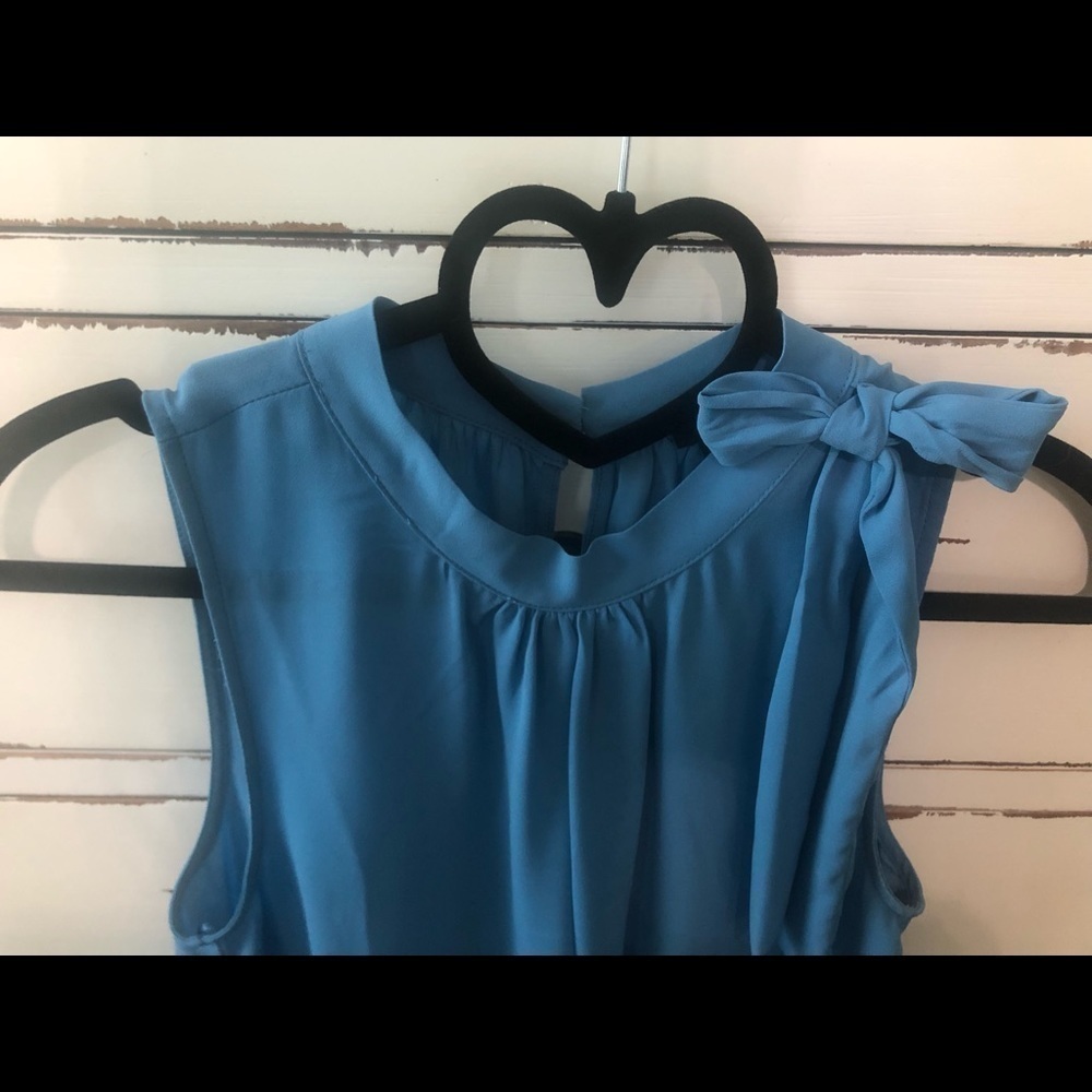 Ann Taylor Factory | Bow-Neck Sleeveless Blouse | S | Dusty Blue - Picture 8 of 16